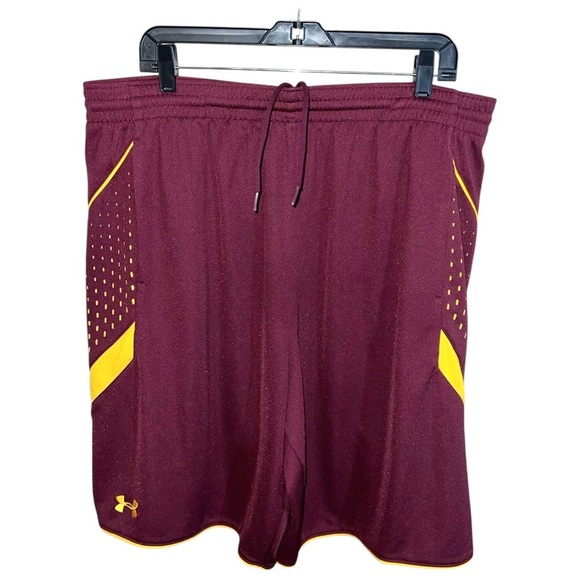 Under Armour Shorts Men’s Size 2XL Burgundy Yellow  Athletic Loose - Picture 1 of 6